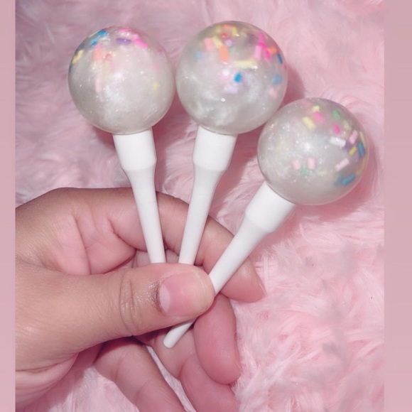 BIRTHDAY CAKE LOLLIPOP GLOSS 11ml tube - Picture 1 of 2